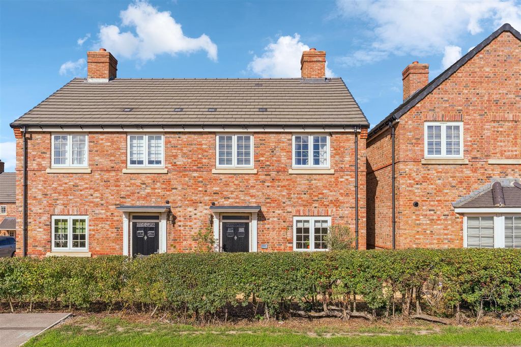 Property photo 1 of 22 Cherry Leas, Great Horwood