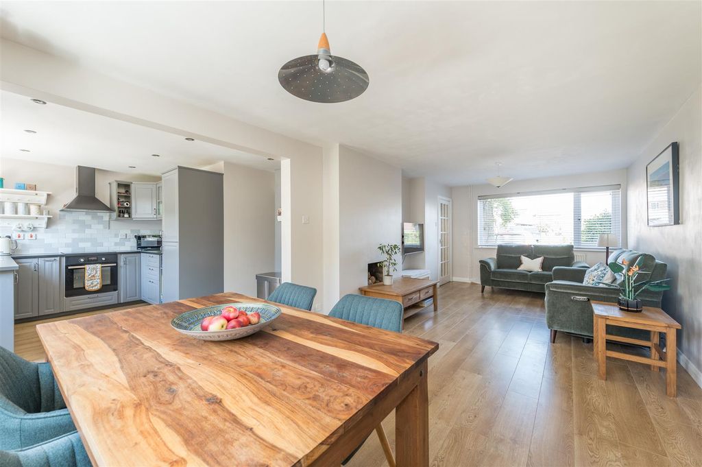 Property photo 2 of 14 No19_24.Jpg