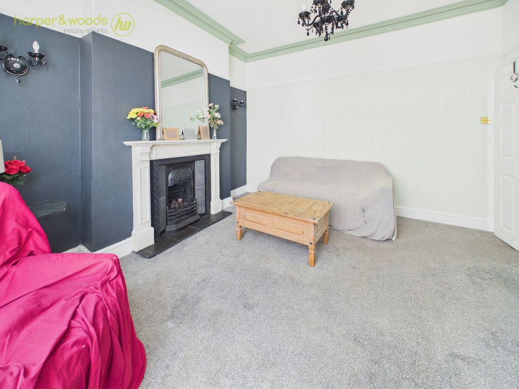 Property photo 2 of 27