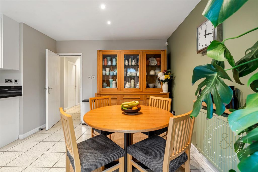 Additional image 10 of 5 bed town house for saleBarquentine Place, Cardiff Bay CF10