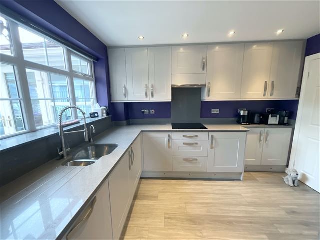 Property photo 3 of 21 Kitchen