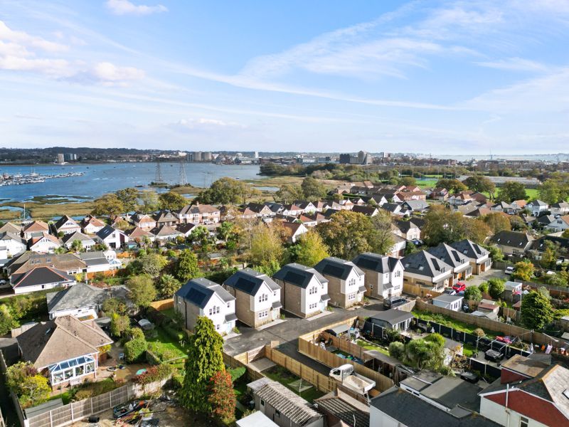 Property photo 1 of 15 Milldown Mews