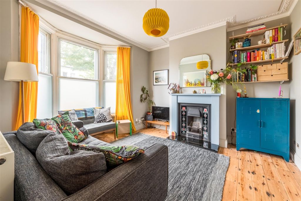 Property photo 2 of 31 144 Ditchling Road-9.Jpg
