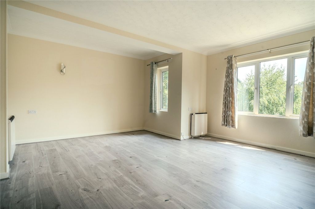 Property photo 2 of 12 Picture No. 06