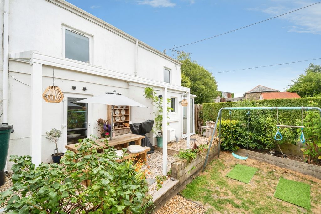 Property photo 1 of 18 Pbox-Img.Jpg