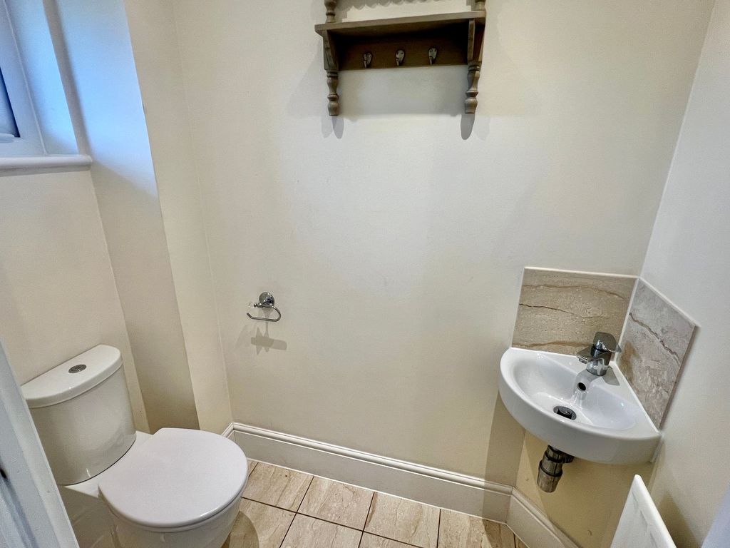Property photo 3 of 25 Cloakroom WC