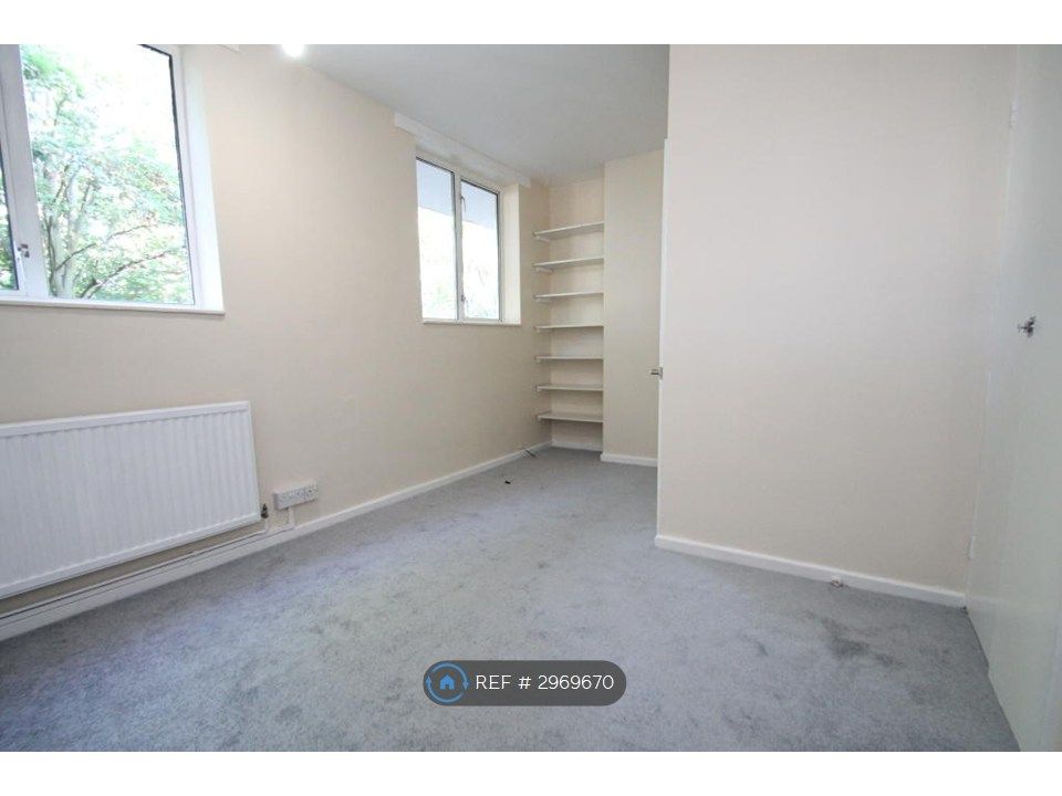 Property photo 3 of 11 Bedroom 1