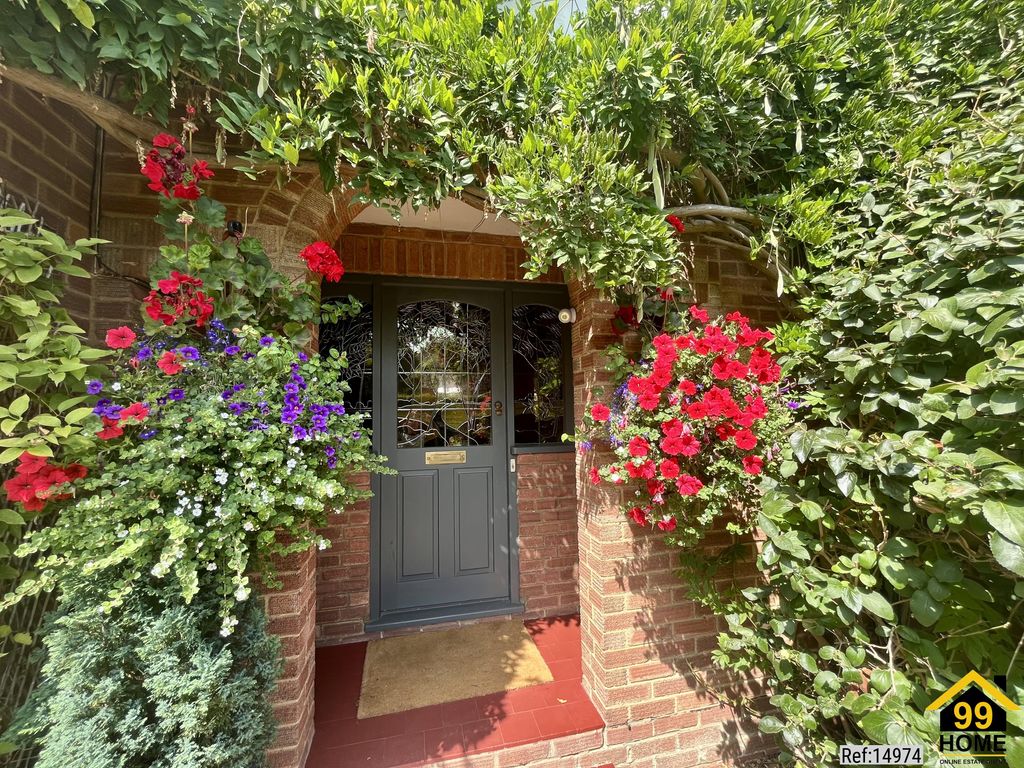 Property photo 3 of 29 Photo 2