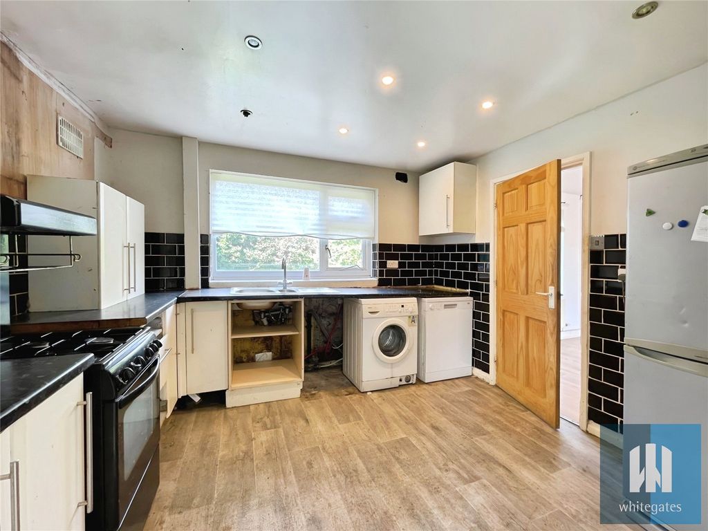 Property photo 3 of 12 Picture No. 05