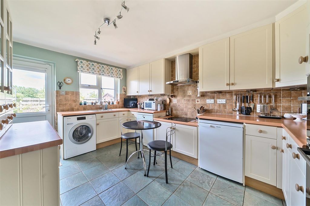 Property photo 2 of 15 Kitchen