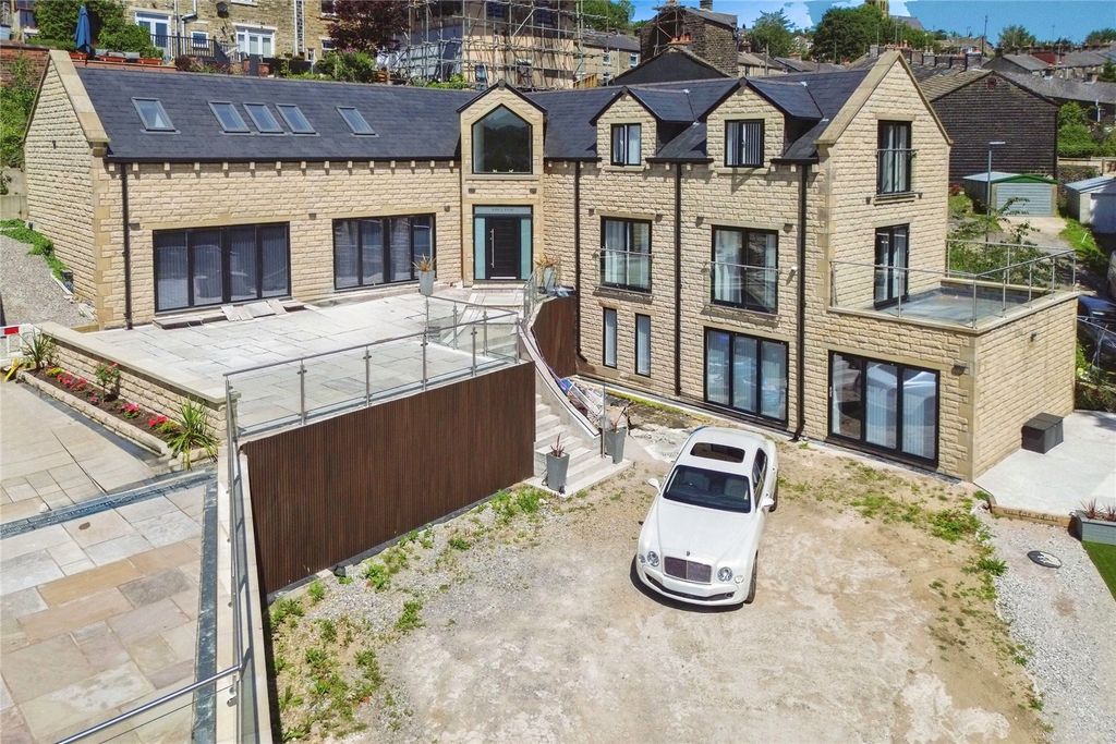 Property photo 1 of 26 Photo