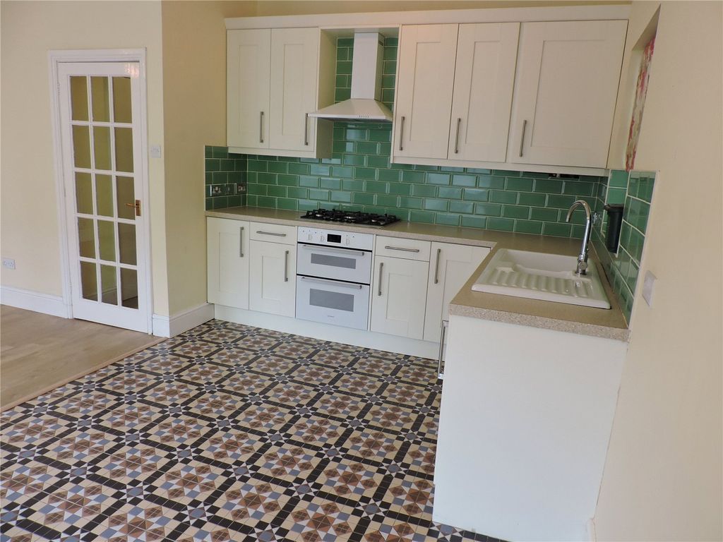 Property photo 3 of 11 Picture No. 02