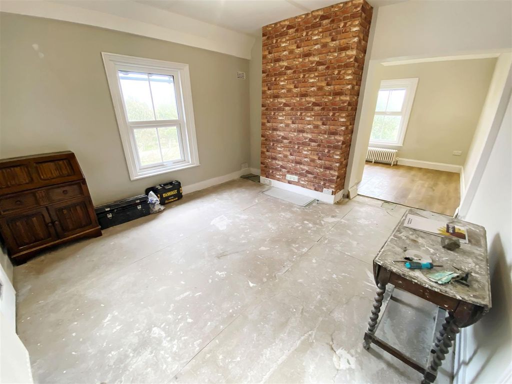 Additional image 5 of 2 bed flat for saleNorfolk Road, Littlehampton BN17