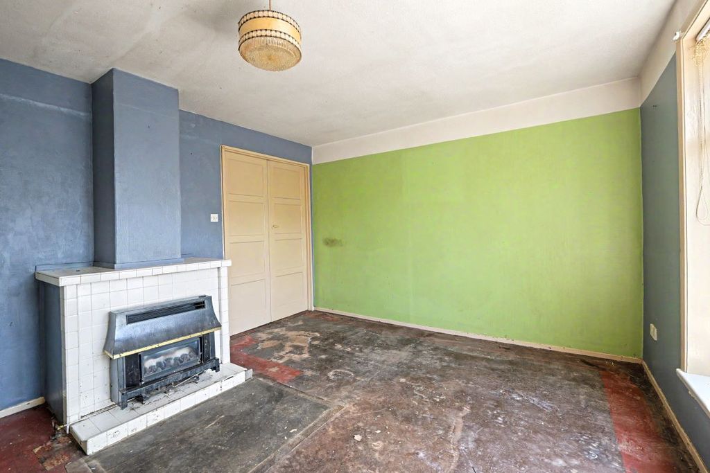Property photo 3 of 18