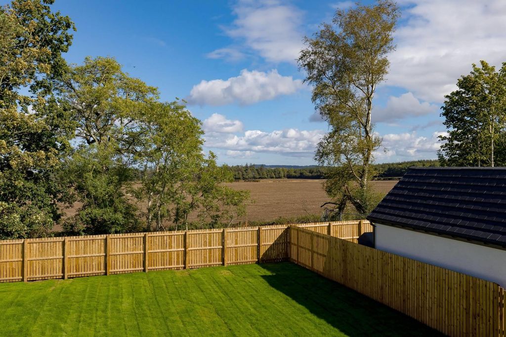 Property photo 2 of 27 Image