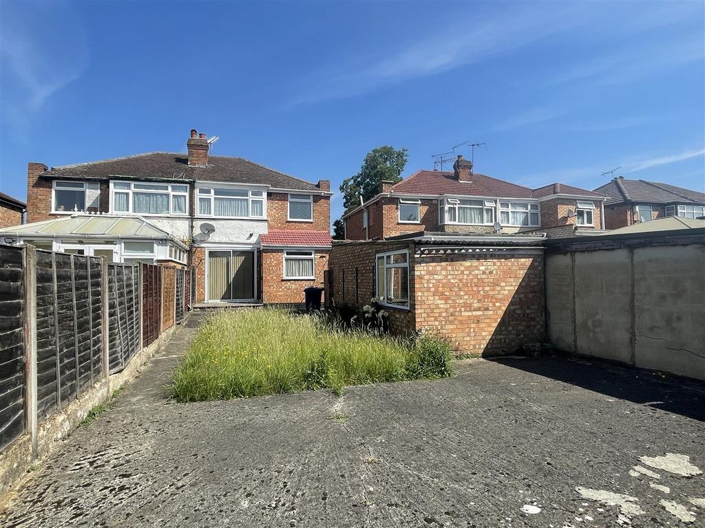 Property photo 3 of 3 Features: