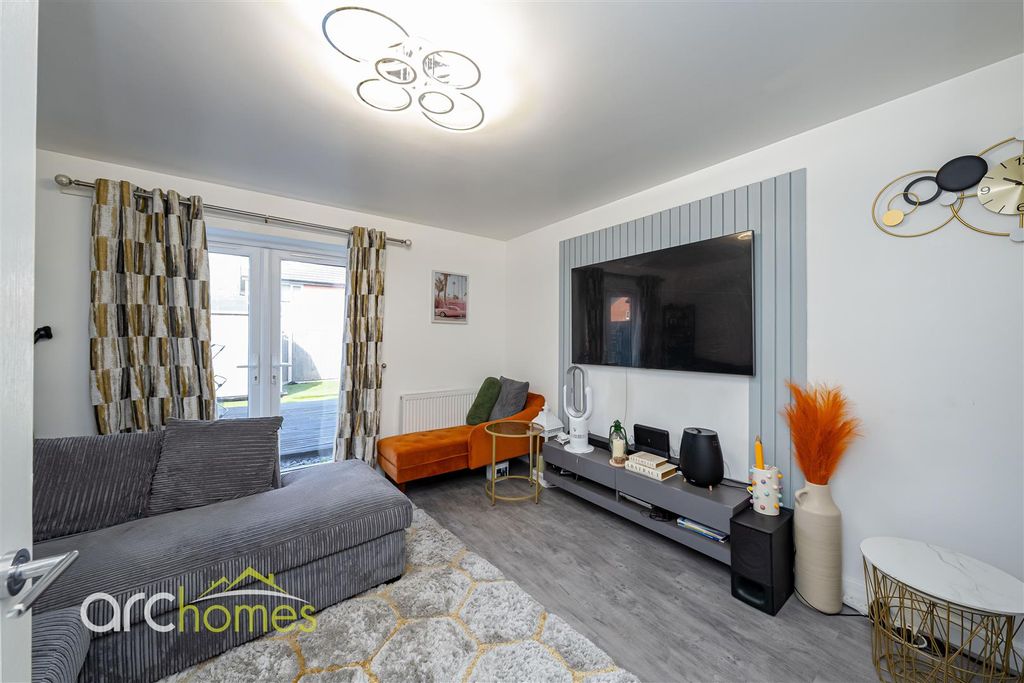 Property photo 2 of 17 Hulme-3.Jpg