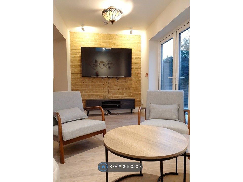 Property photo 2 of 12 Shared Living