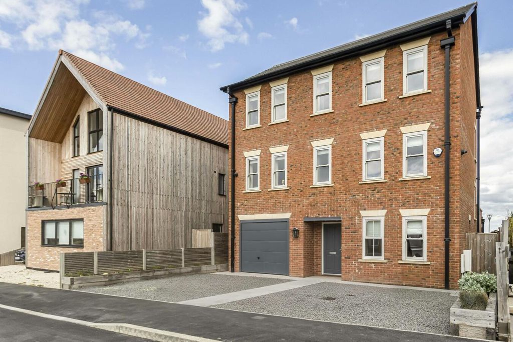 Property photo 1 of 43 New Front.Jpg