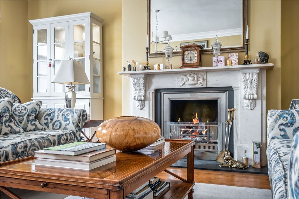 Property photo 3 of 71 Fireplace