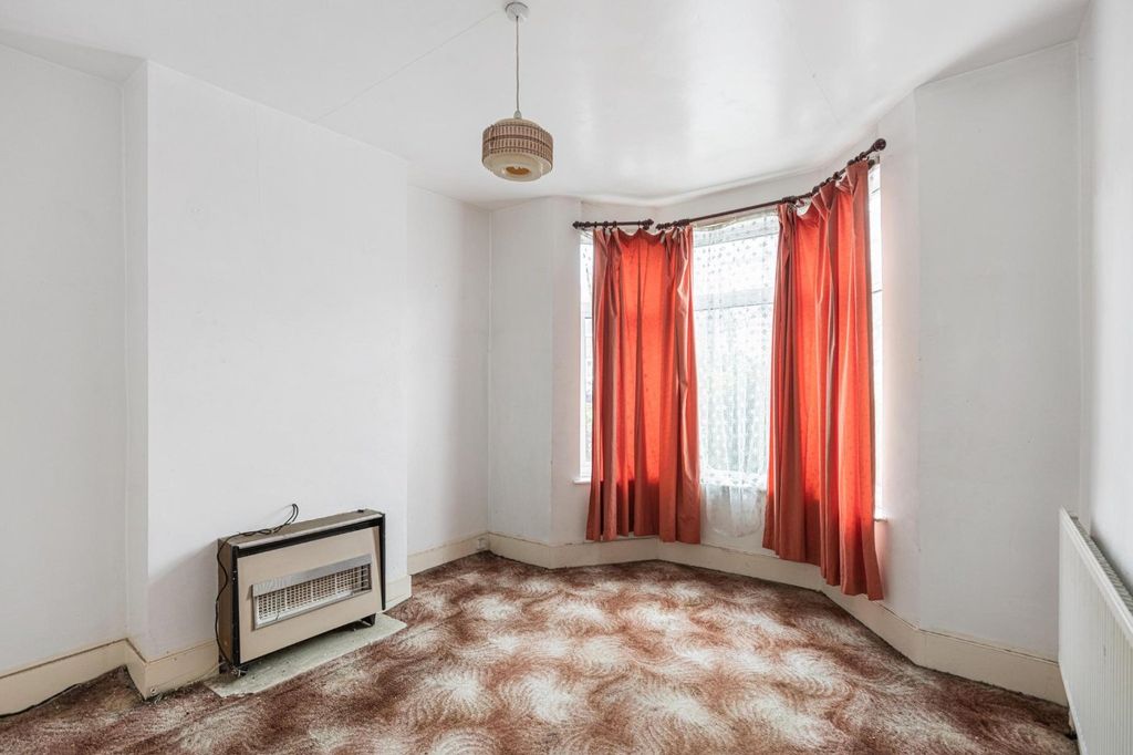 Property photo 2 of 13 Picture No. 04