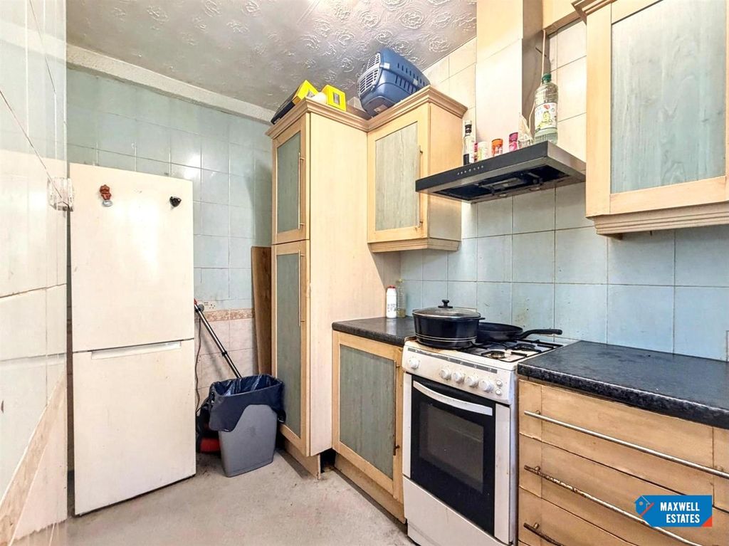 Property photo 2 of 10 Watling 1.Jpg