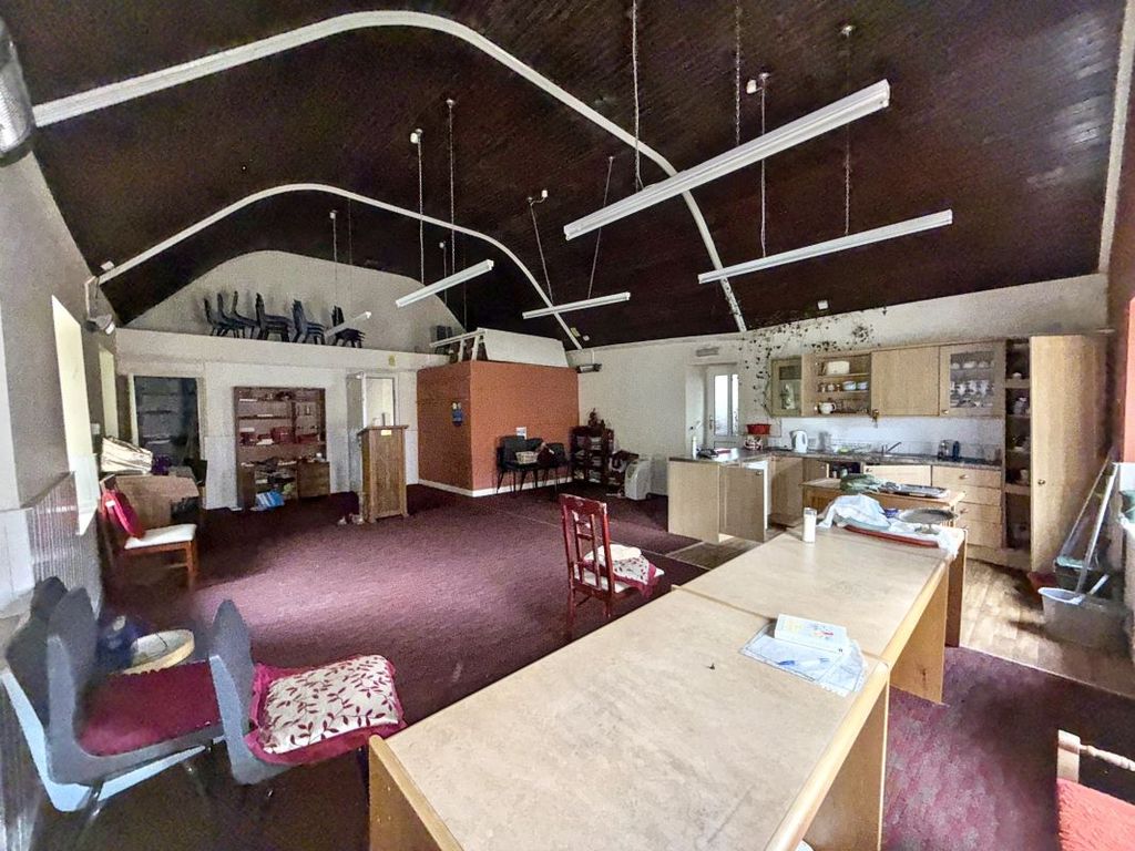 Property photo 3 of 10