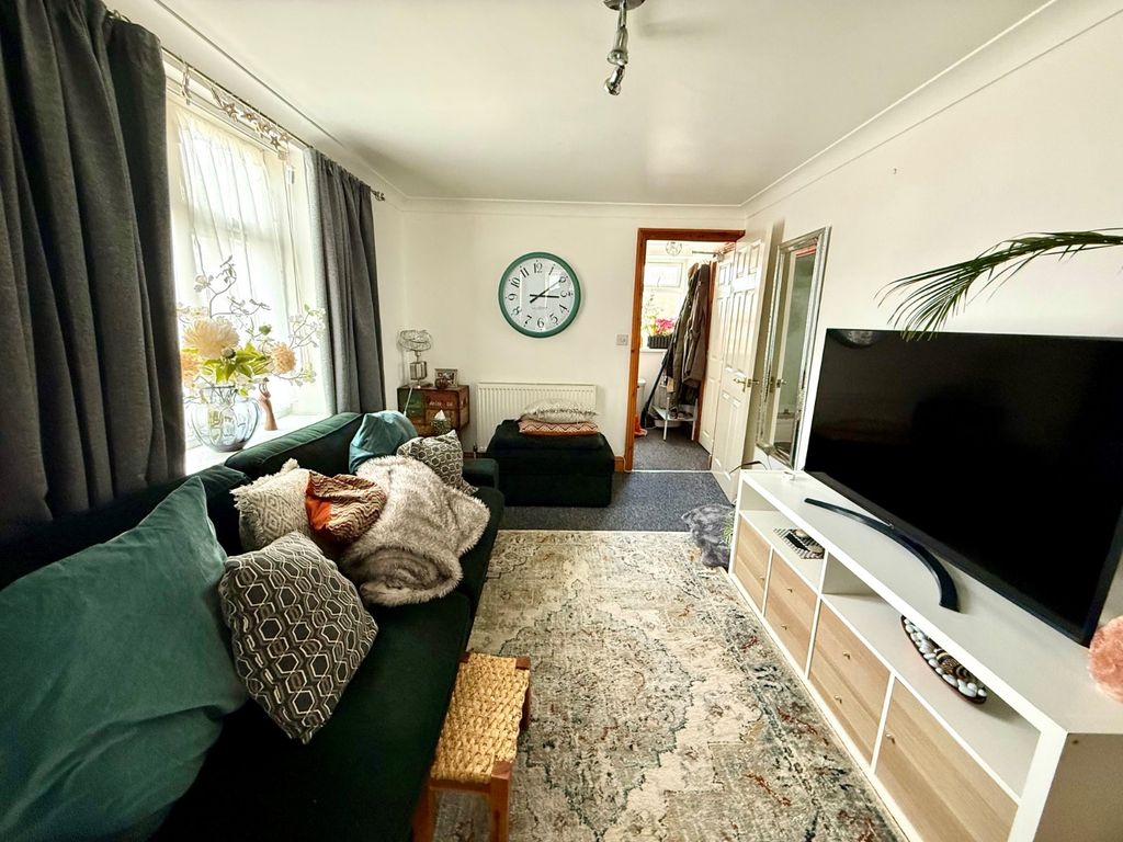 Property photo 3 of 7 Picture No. 04