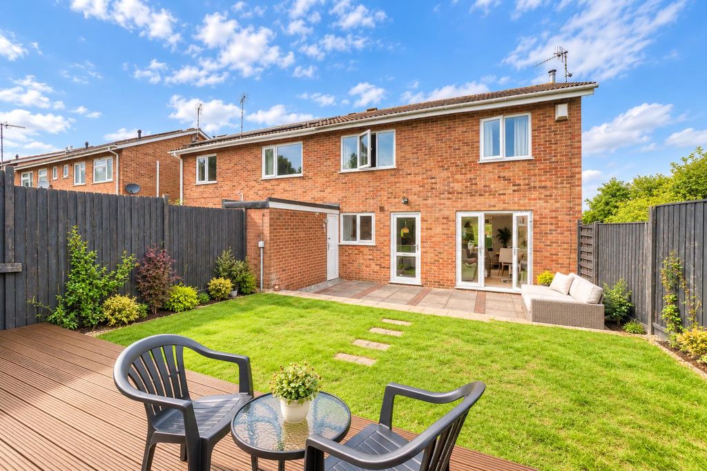 Property photo 2 of 15 46d78c57-B636-4A69-8d17-0Af0Aeef544E.Png