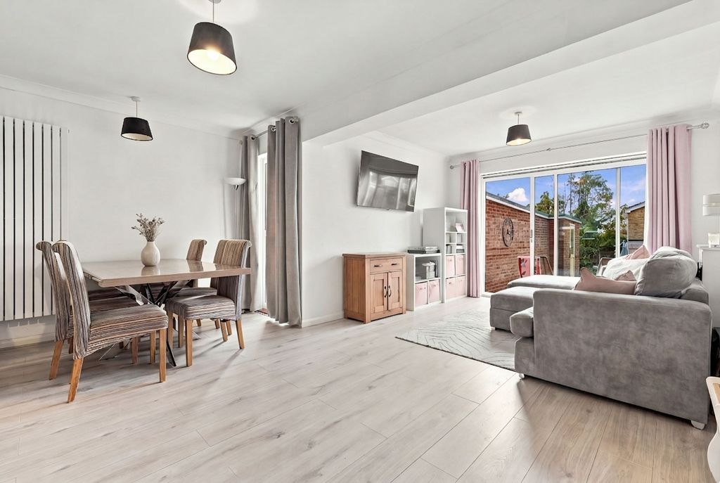 Property photo 2 of 18 Open Plan Living