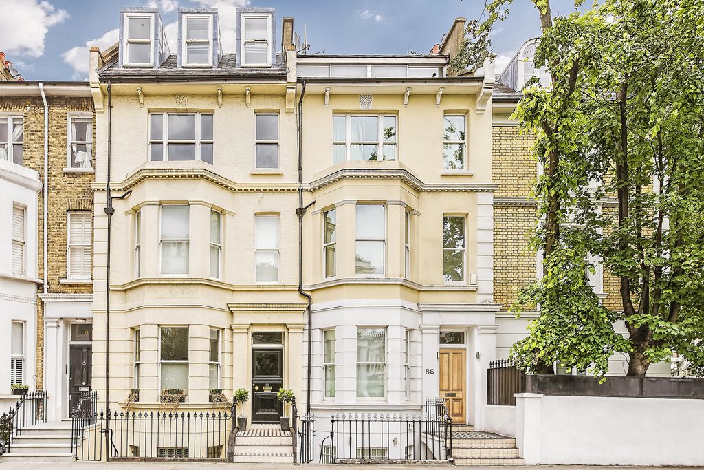 Property photo 3 of 8