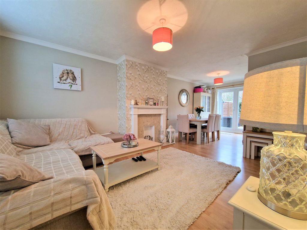 Property photo 2 of 11 2
