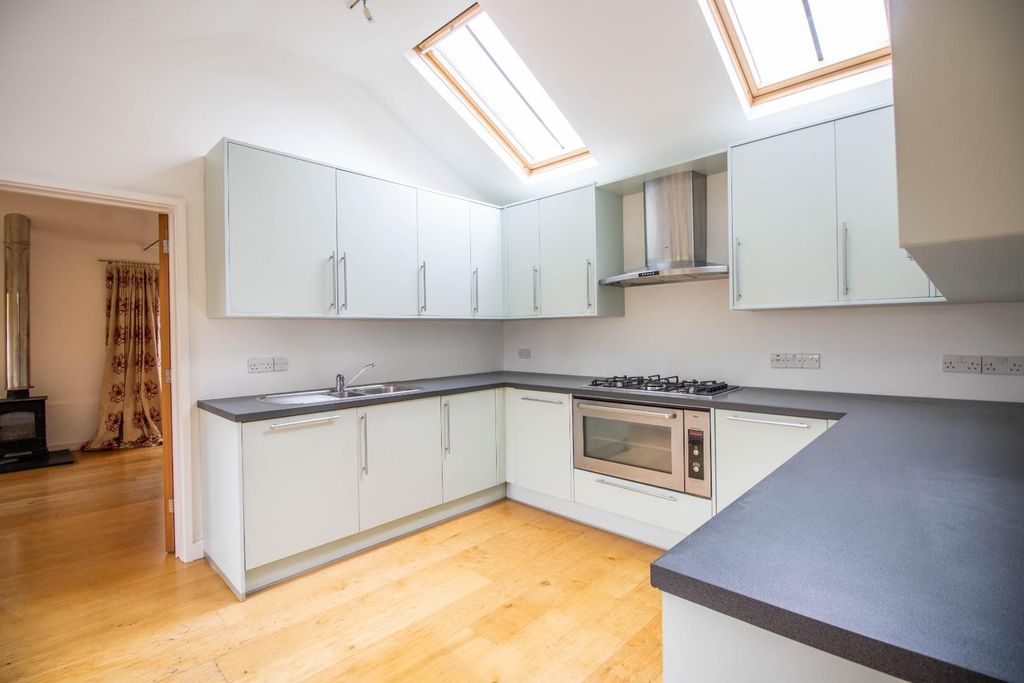 Property photo 3 of 18 Img_5515.Jpg