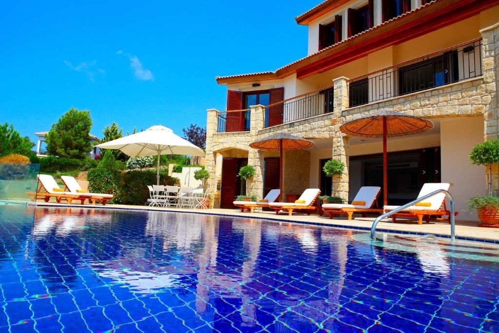 Property photo 1 of 30