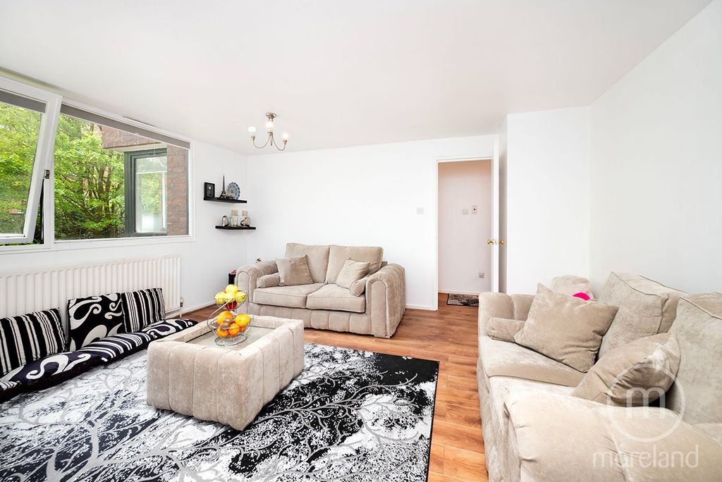 Property photo 3 of 10 5031025