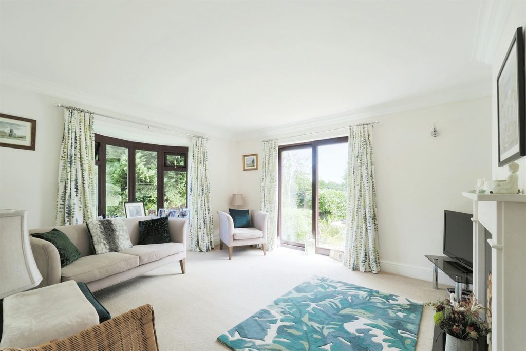 Property photo 3 of 17