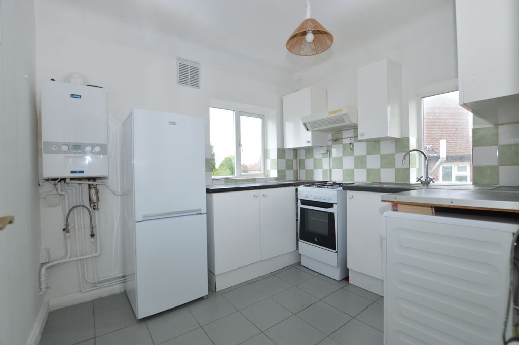 Property photo 3 of 11 Kitchen