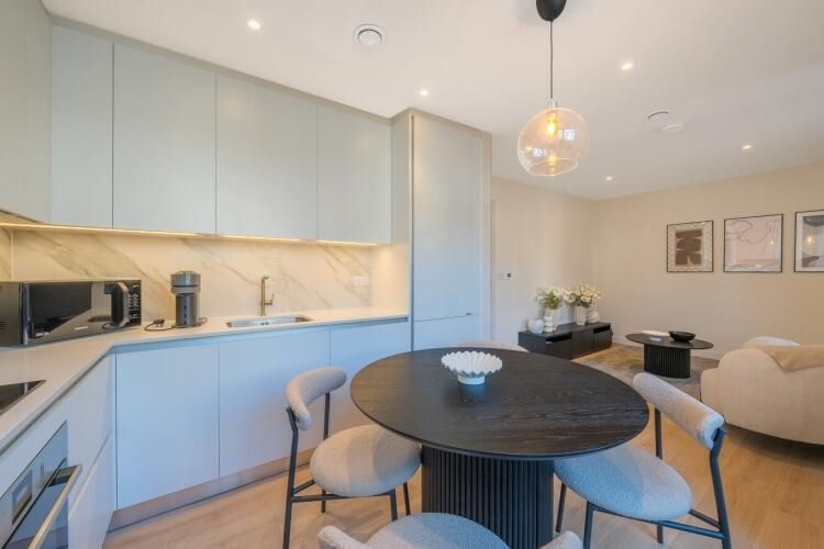 Property photo 1 of 11 3