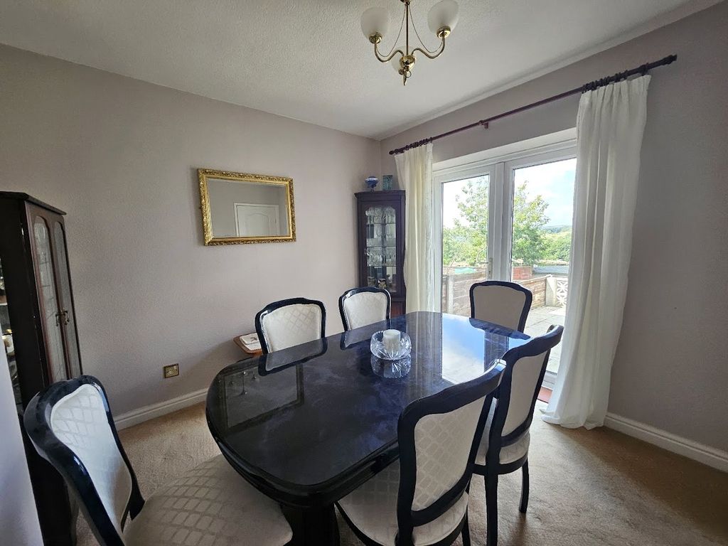 Property photo 3 of 12 Dining Room