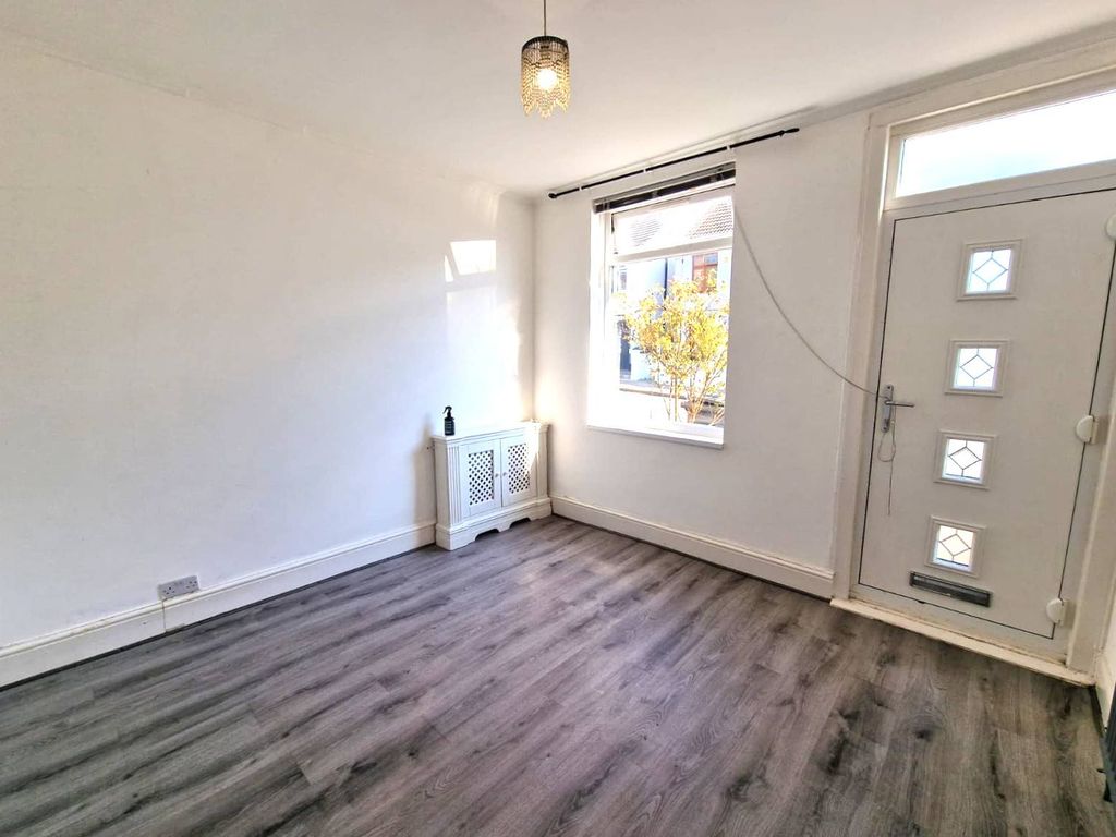 Property photo 2 of 27 Gallery