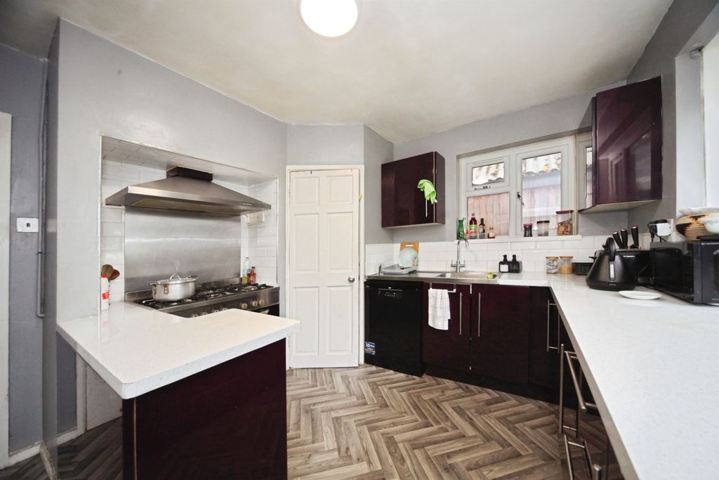 Property photo 2 of 16