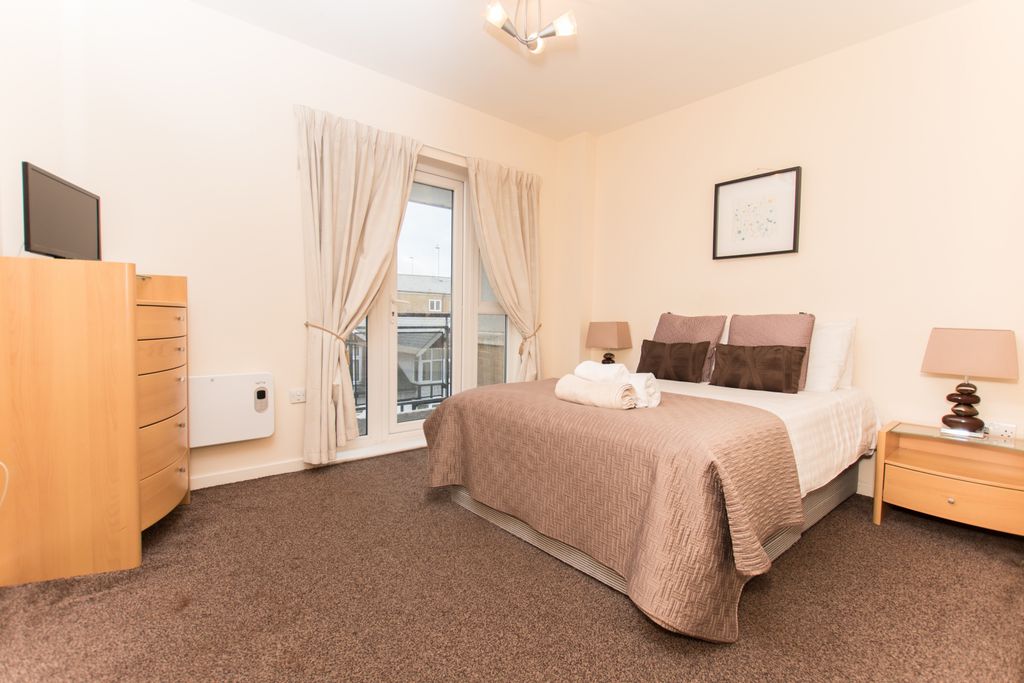 Property photo 3 of 8 Gallery