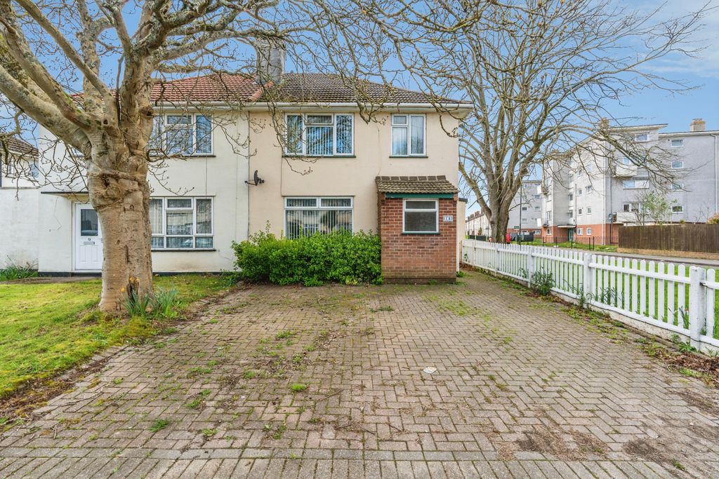 Property photo 2 of 19