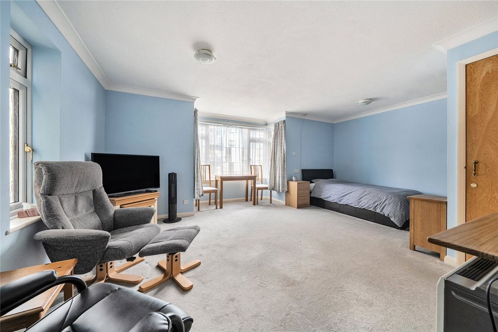 Property photo 2 of 16 Picture No. 09