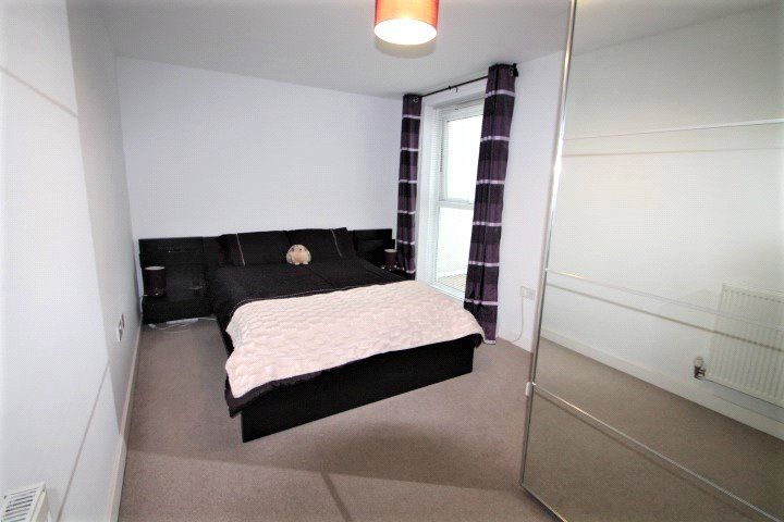 Property photo 3 of 11 Master Bedroom