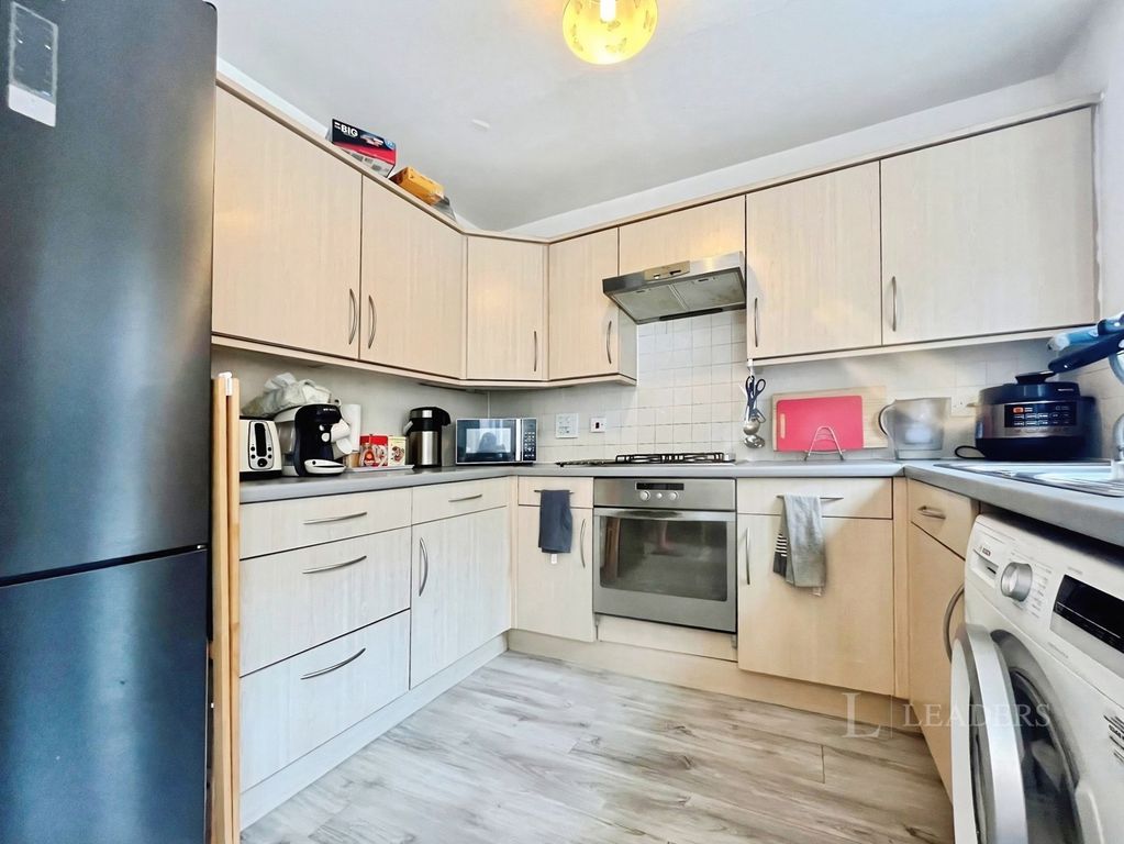 Property photo 3 of 5 Kitchen