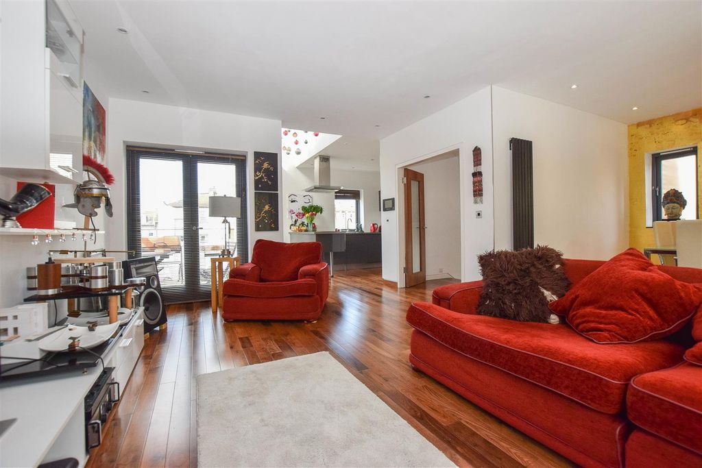 Property photo 1 of 16 Living Room