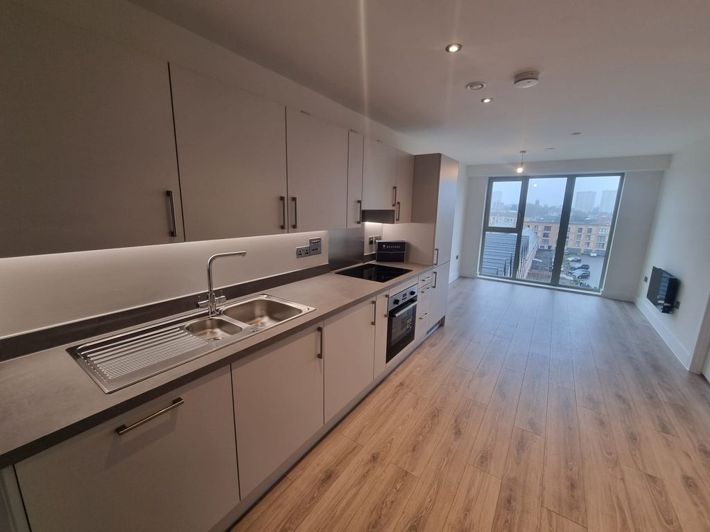 Property photo 2 of 12 Kicth