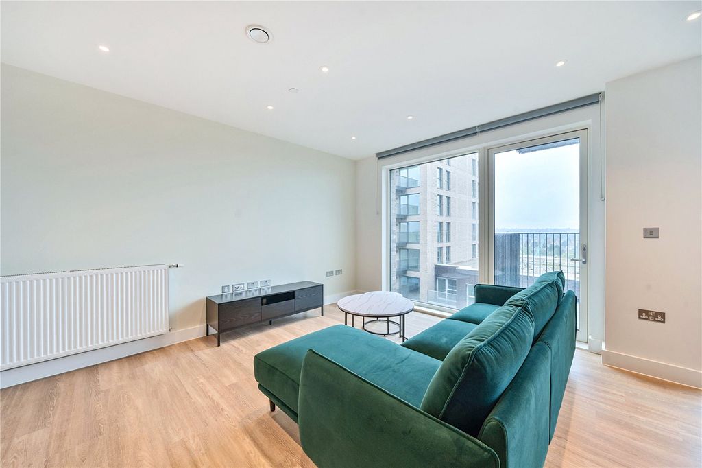 Property photo 2 of 25 Picture No. 15