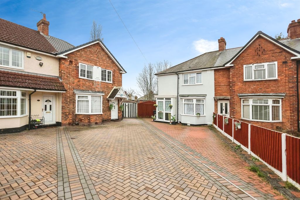 Property photo 2 of 20